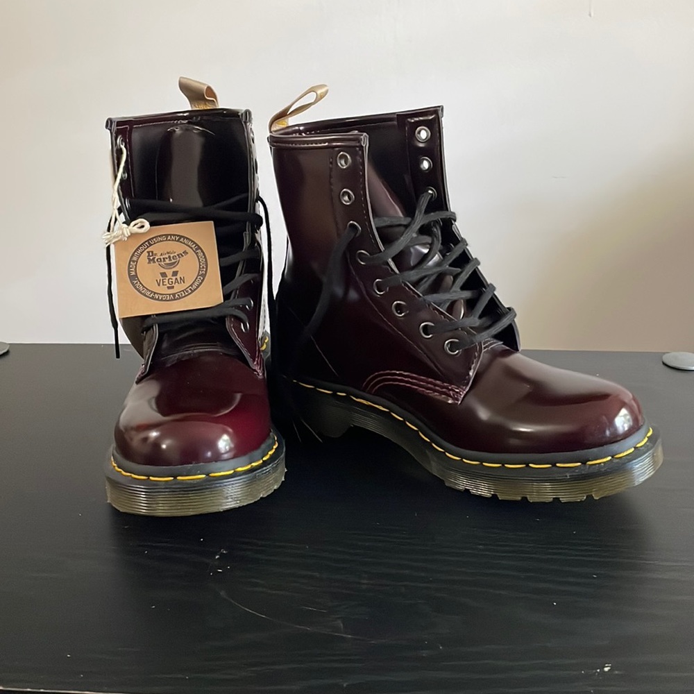 Dr. Martens - Vegan Combat Boots